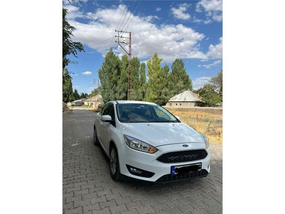 SAHİBİNDEN HATASIZ BOYASIZ 2017 MODEL FORD FOCUS TRENDX    ORJİNAL 130 BİNDE