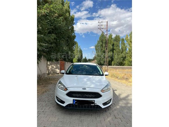 SAHİBİNDEN HATASIZ BOYASIZ 2017 MODEL FORD FOCUS TRENDX    ORJİNAL 130 BİNDE