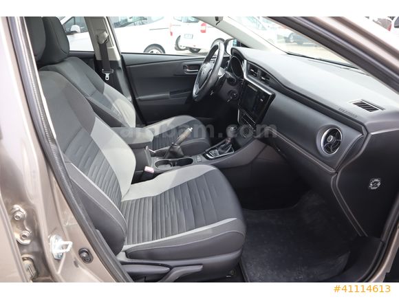 BÜYÜKSOYLU FİLO/2016 TOYOTA AURİS 1.6 ACTİVE SKYPACK CAM TAVAN