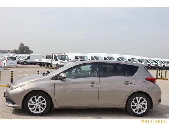 BÜYÜKSOYLU FİLO/2016 TOYOTA AURİS 1.6 ACTİVE SKYPACK CAM TAVAN