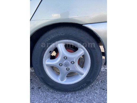 Sahibinden Renault Megane 1.4 RTA 2001 Model 