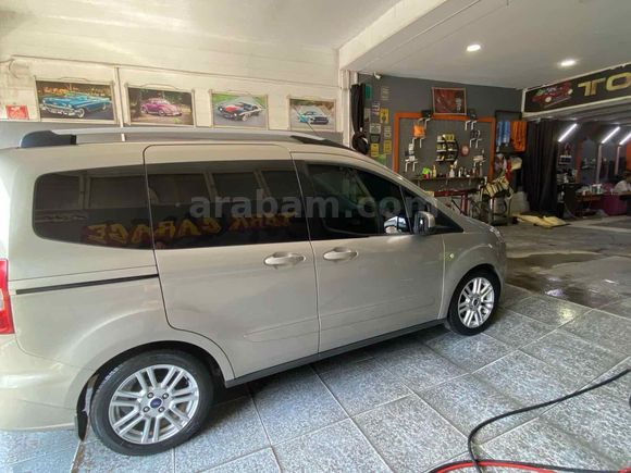 Sahibinden Ford Tourneo Courier 1.6 TDCi Titanium Plus 2016 Model 