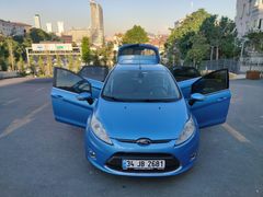 Benzinli Otomatik 1.4 Titanium MAVİ. Masrafsız, dolu paket. SU DAMLASI