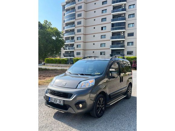 Sahibinden Fiat Fiorino Combi 1.4 Eko Premio 2022 Model  65.000 km Füme