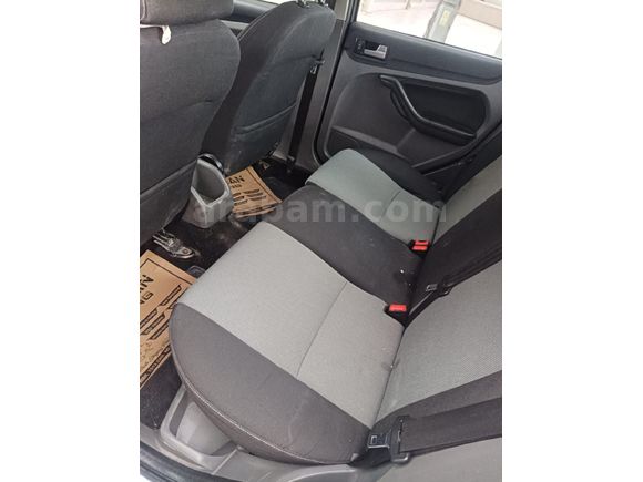 Sahibinden Ford Focus 1.6 TDCi Titanium 2010 Model