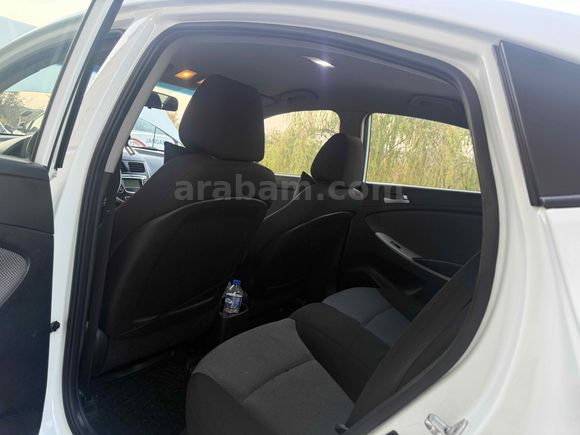 Sahibinden Hyundai Accent Blue 1.6 CRDI Mode 2012 Model