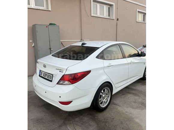 Sahibinden Hyundai Accent Blue 1.6 CRDI Mode 2012 Model