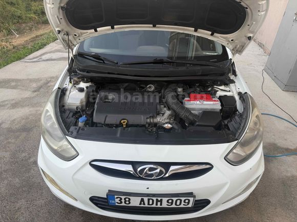 Sahibinden Hyundai Accent Blue 1.6 CRDI Mode 2012 Model