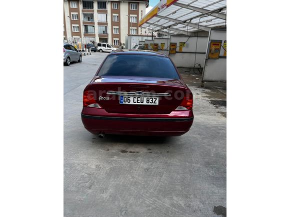 Sahibinden Ford Focus 1.6 Ghia 2003 Model