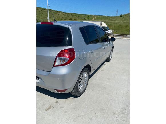 Sahibinden Tüm Bakımları Yeni Renault Clio 1.5 dCi Expression 2009 Model 