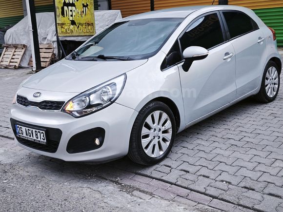 Sahibinden Kia Rio 1.4 CRDi Fancy 2013 Model