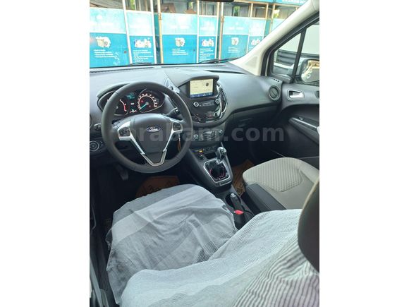 Sahibinden Ford Tourneo Courier 1.5 TDCi Titanium Plus 2021 Model
