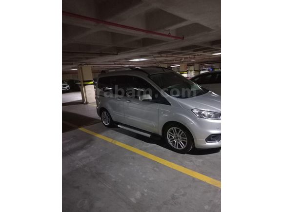 Sahibinden Ford Tourneo Courier 1.5 TDCi Titanium Plus 2021 Model