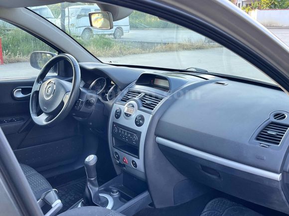 ŞENTÜRK'ten~RENAUL MEGANE 2~1.6 16v~DEĞŞENSZ~FUL+FUL MAKAM PERDE