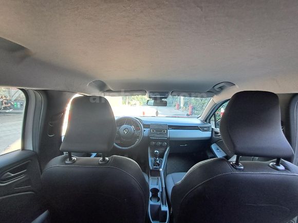 MEMURDAN YENİ BAKIMLI Renault Clio 1.0 TCe Equilibre 2024 Model
