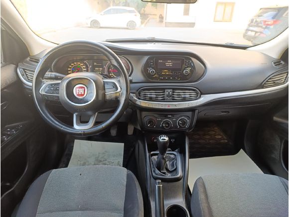 ÖĞRETMENDEN TEMİZ AİLE ARACI FİAT EGEA DİZEL 1.3 Multijet Easy 2016 Model