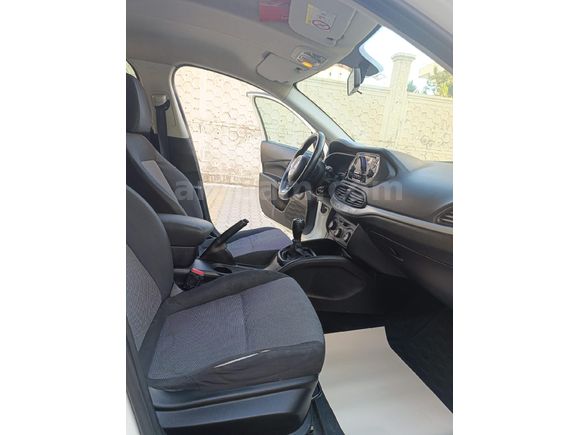 ÖĞRETMENDEN TEMİZ AİLE ARACI FİAT EGEA DİZEL 1.3 Multijet Easy 2016 Model