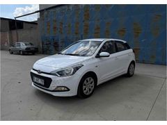 Sahibinden Hyundai i20 1.4 MPI Jump 2017 Model 