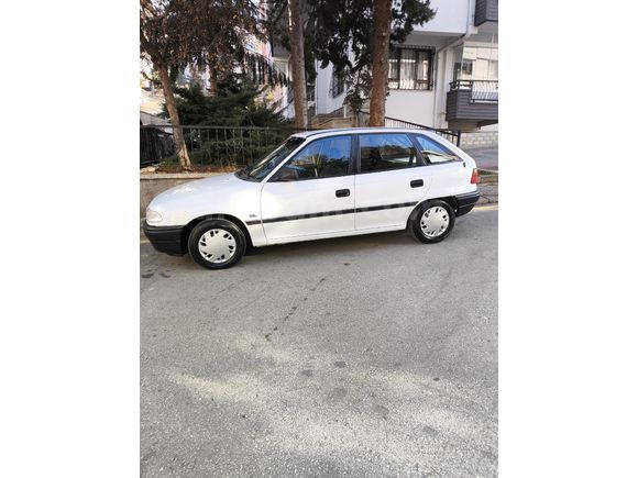 Sahibinden OpellAstra 1.4 GL 1993 Model 65 binde emsalsiz