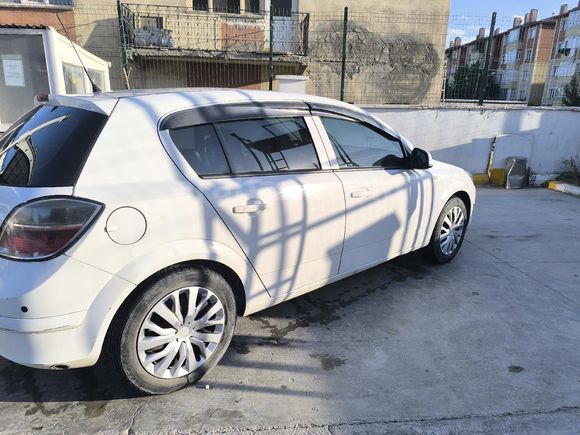 Birkaç önemsiz lokal dışında hatasız...