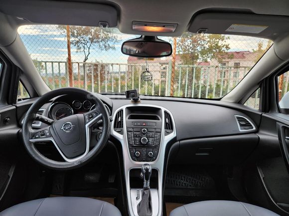 Memurdan Temiz  Opel Astra 1.4 T Enjoy Active 2014 Model
