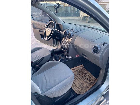 Sahibinden Ford Fusion 1.6 Lux 2004 Model 