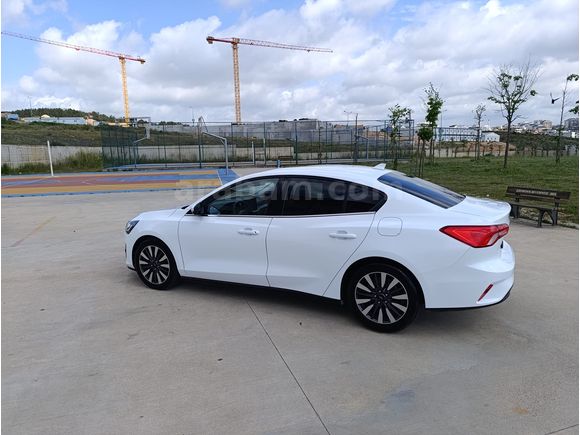 Sahibinden Ford Focus 1.0 EcoBoost Titanium Stil 2023 Model Yeni Muayene