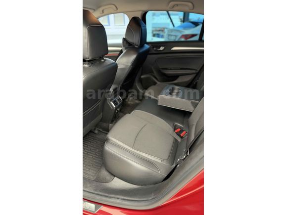 Sahibinden Renault Megane 1.3 TCe Icon 2023 Model 