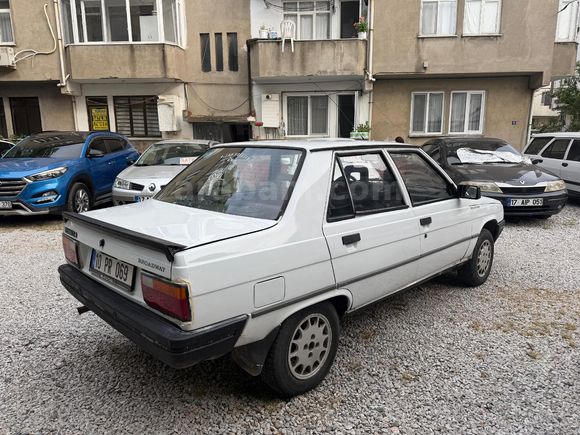 DAĞDEVİREN OTO'DAN Renault R 9 1.4 Broadway 1991 Model Çanakkale