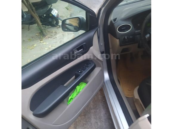 Sahibinden Ford Focus 1.6 TDCi Trend 2006 Model