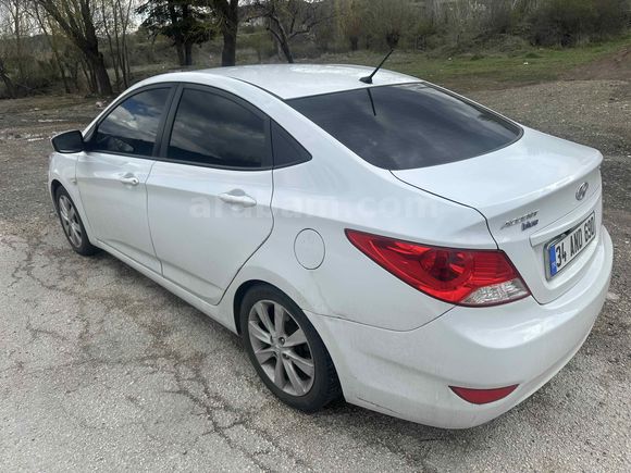 Sahibinden Hyundai Accent Blue 1.6 CRDI Mode Plus 2017 Model 