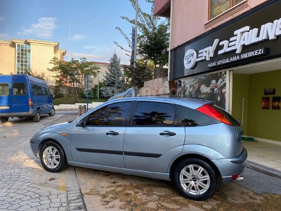 Sahibinden Ford Focus 1.6 Collection 2005 Model  260.000 km Mavi