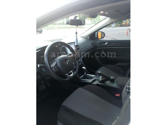 Sahibinden Renault Megane 1.5 Blue DCI Touch 2020 Model
