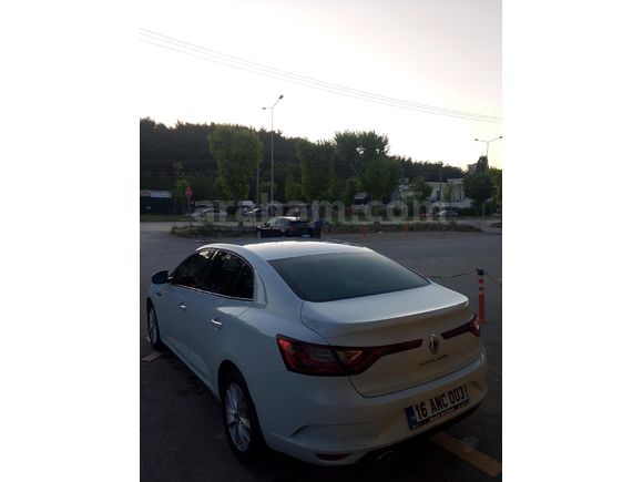 Sahibinden Renault Megane 1.5 Blue DCI Touch 2020 Model