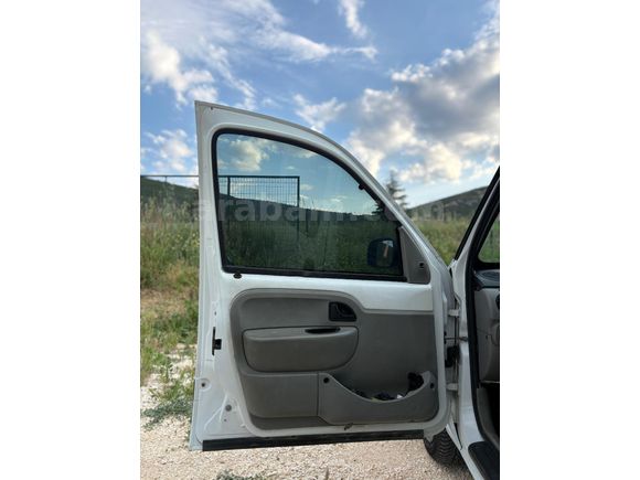 Sahibinden Renault Kangoo Multix 1.5 dCi Authentique 2005 Model  322.000 km Beyaz