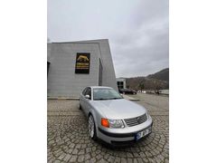 Sahibinden Volkswagen Passat 1.8 Trendline 2000 Model  394.000 km Gri (Gümüş)