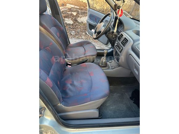 Sahibinden Renault Clio 1.4 RNA 2001 Model