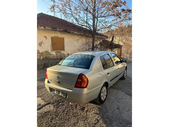 Sahibinden Renault Clio 1.4 RNA 2001 Model