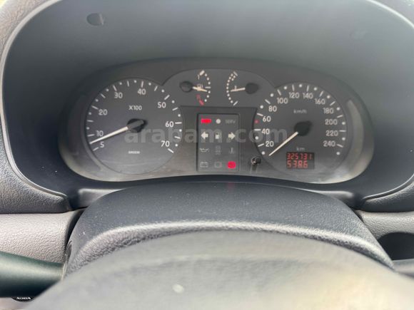 ATEŞHARMAN AUTO’DAN DEĞİŞENSİZ 2000 MODEL CLİO KLİMALI