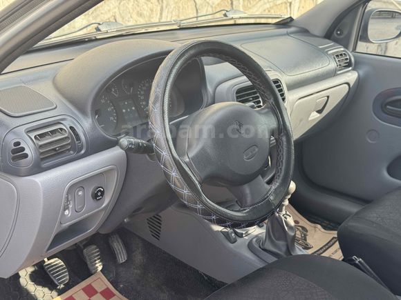 ATEŞHARMAN AUTO’DAN DEĞİŞENSİZ 2000 MODEL CLİO KLİMALI