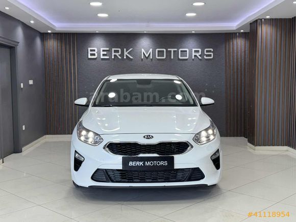 HATASIZ BOYASIZ 2020 MODEL KİA CEED 1.0 TURBO COOL TEKNA