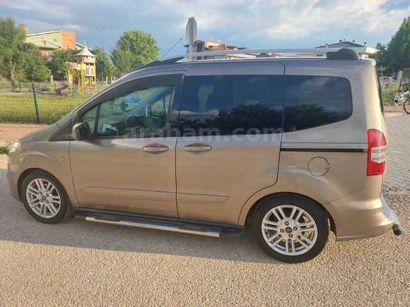 OTOMOBİL RUHSATLI HATASIZ DÜŞÜK KİLOMETRELİ 