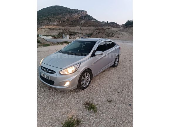 Sahibinden Hyundai Accent Blue 1.6 CRDI Mode Plus 2015 Model  148.000 km Gri