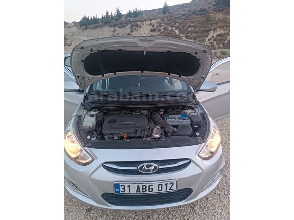 Sahibinden Hyundai Accent Blue 1.6 CRDI Mode Plus 2015 Model  148.000 km Gri
