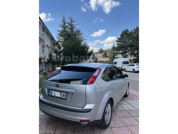 Sahibinden Ford Focus 1.6 Ghia 2006 Model 