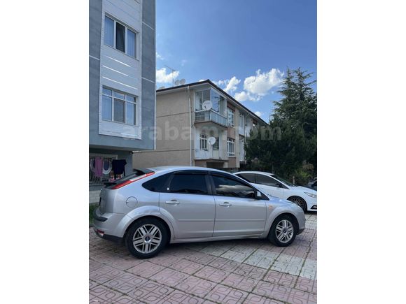 Sahibinden Ford Focus 1.6 Ghia 2006 Model 