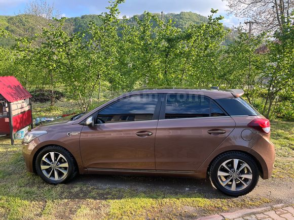 Sahibinden Hyundai i20 1.4 CRDi Style 2014 Model 
