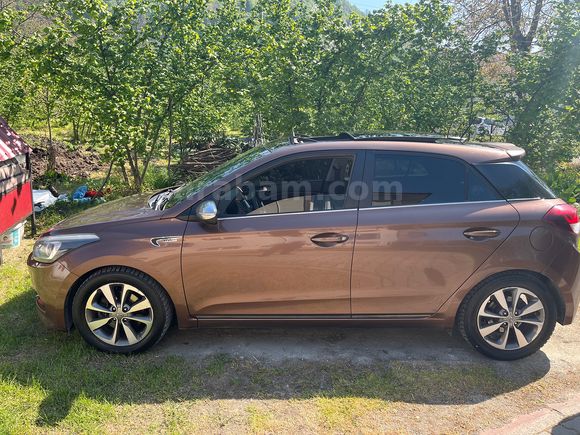 Sahibinden Hyundai i20 1.4 CRDi Style 2014 Model 