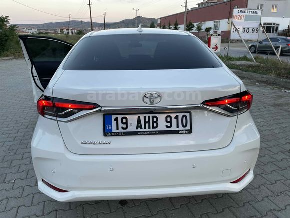 Boyasız Toyota Corolla 1.5 Dream 2021 Model 