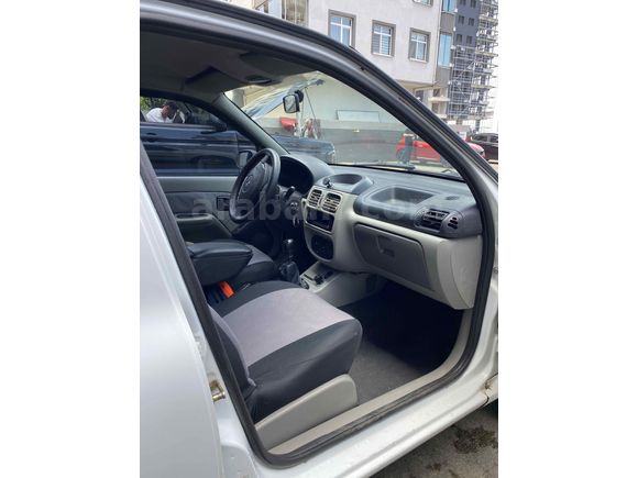 Sahibinden Renault Clio 1.4 Authentique 2004 Model 